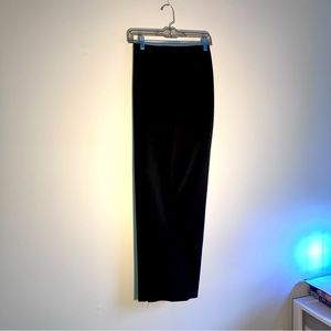 Maggie Barnes Stretch Women’s Petite Black Dress Slacks Excellent Condition.